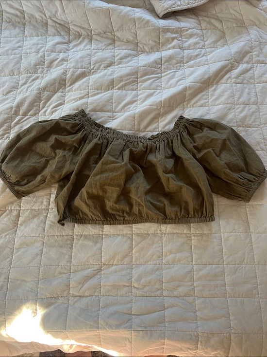 Tops - Off-Shoulder Puff Sleeve Crop Top - Olive Brown